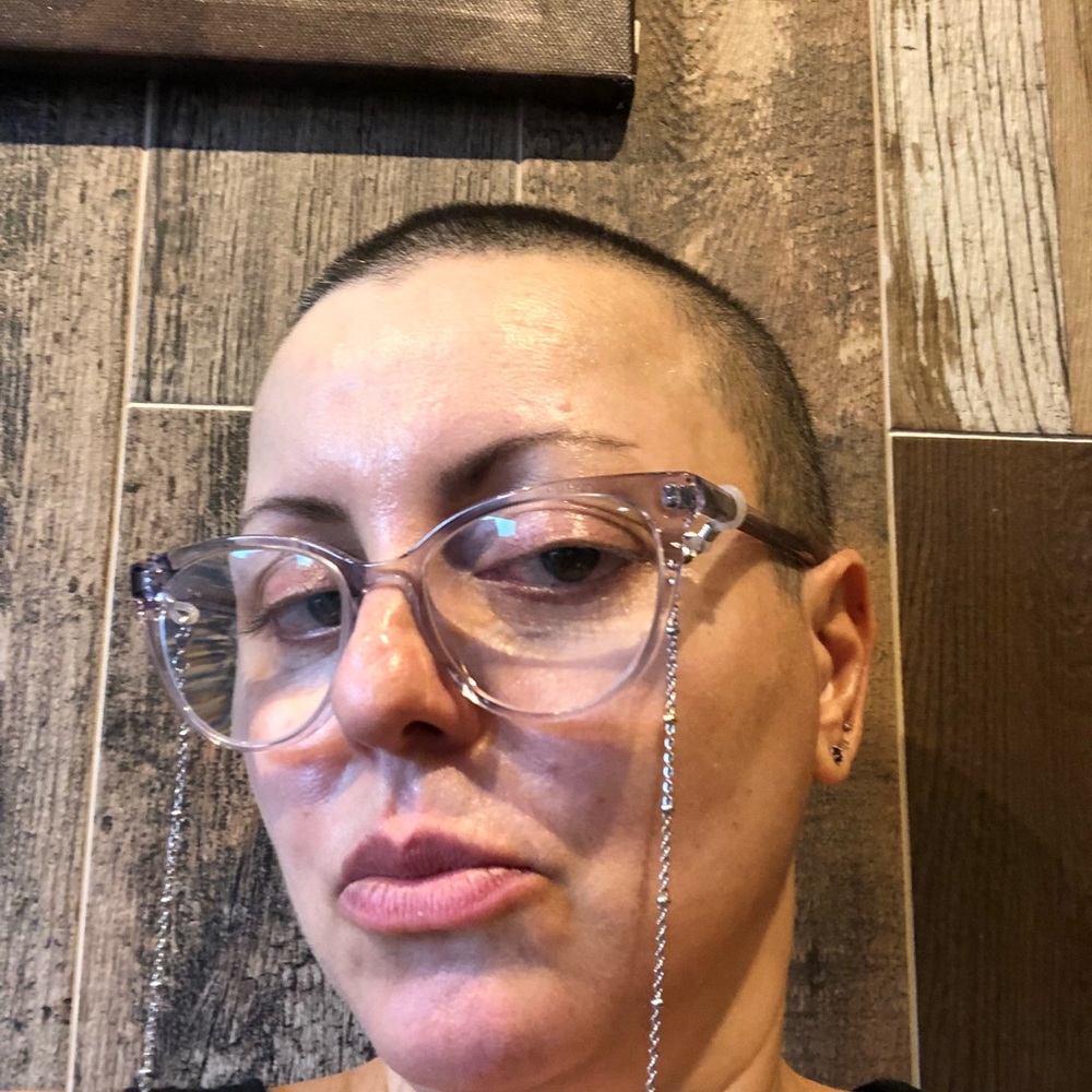 Meet your Posher, Glo